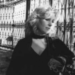 Gretchen Peters (Independence Day)